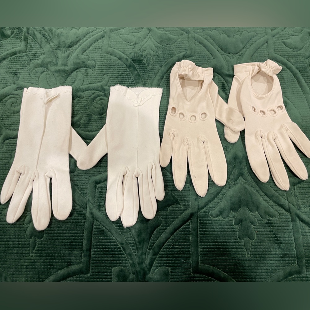 2 pairs vintage short gloves